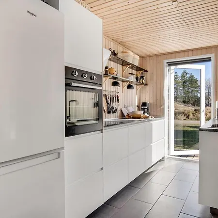 Holiday home 3 Bedroom Lovely In Oksbol *